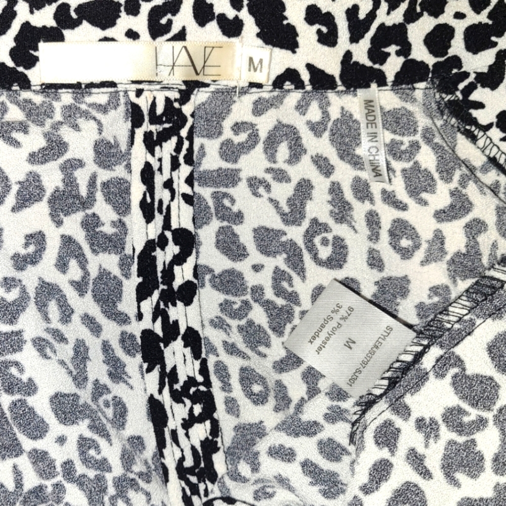 Hae Animal Pattern Jacket Size Medium - Picture 5 of 5